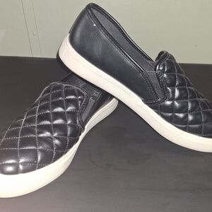 Time and Tru Black Quilted Slip-On Loafers